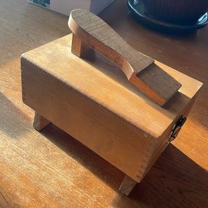 Vintage shoe shine box